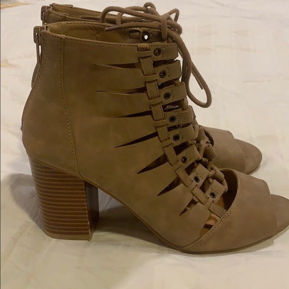 Lace Up Summer Block Heel - Picture 2 of 3